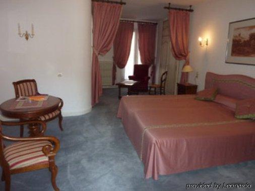 Hotel Le Grand Paris Digne-les-Bains Zimmer foto